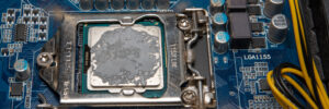 bad cpu thermal paste not covering the cpu properly